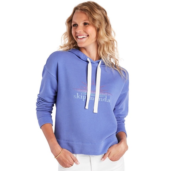 Vineyard Vines Tops - Vineyard Vines NWT Sunburst Graphic Cropped Hoodie Marlin Blue Large
